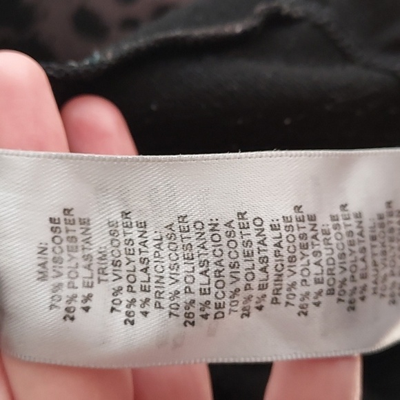 Zim and Zoe lounge black top - Picture 5 of 5